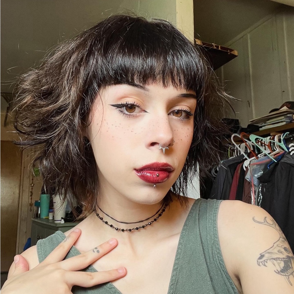 Meet your Posher, Isabella